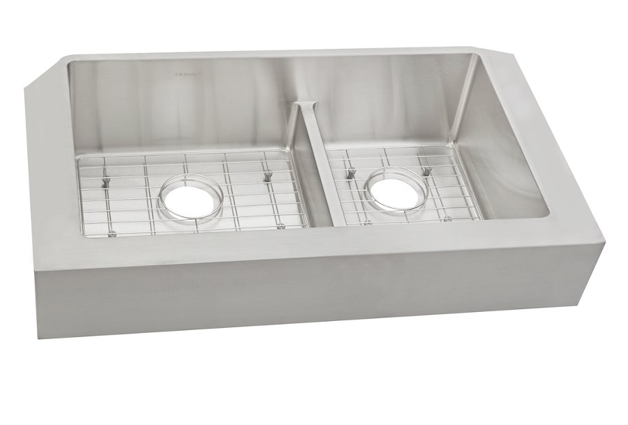 Ferguson Exclusive Crosstown® 31-1/2" x 20-1/4" x 9" Stainless Steel Double Bowl Farmhouse Sink w/Aqua Divide
