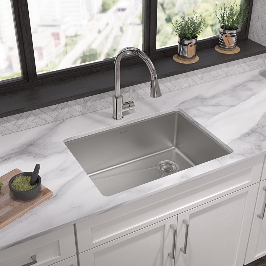 Crosstown® 18 Gauge Stainless Steel 25-1/2" x 18-1/2" x 9" Single Bowl Undermount Sink & Faucet Kit with Drain