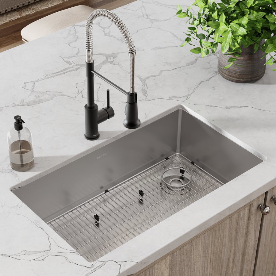 Crosstown® 18 Gauge Stainless Steel 31-1/2" x 18-1/2" x 9" Single Bowl Undermount Sink & Faucet Kit with Bottom Grid & Drain
