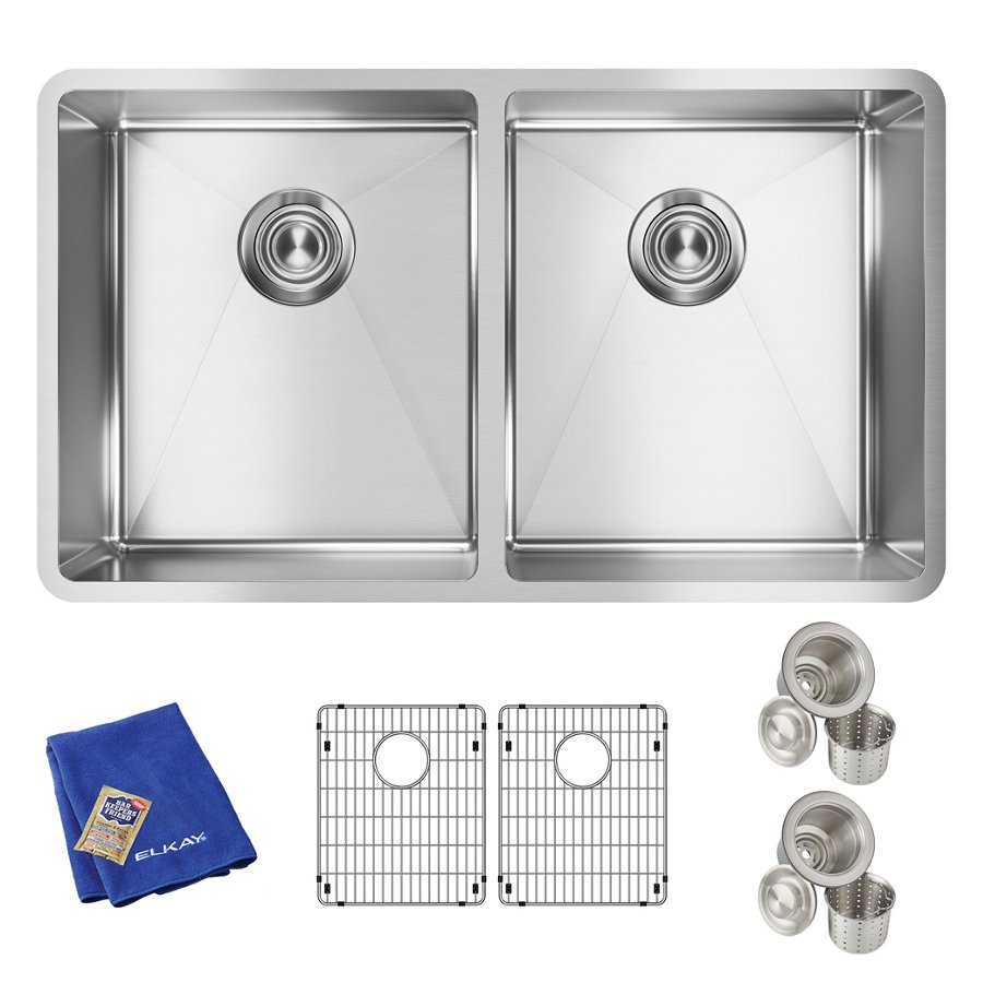 Crosstown® 18 Gauge Stainless Steel 31-1/2" x 18-1/2" x 9" Equal Double Bowl Undermount Sink Kit