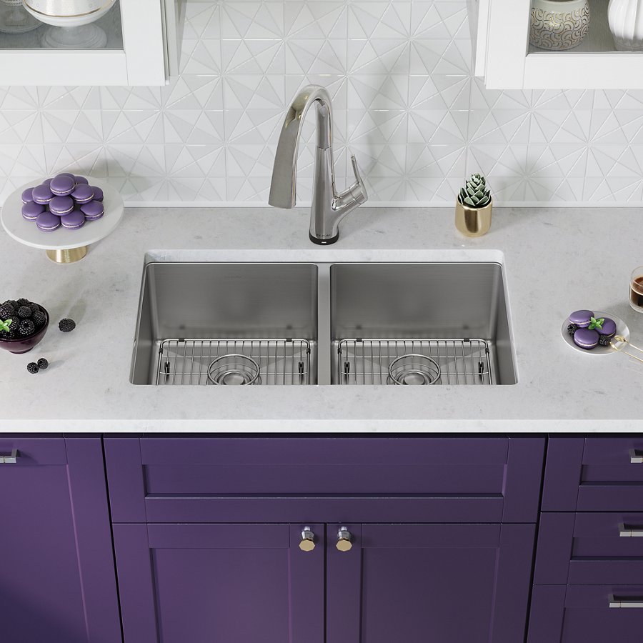 Crosstown® 18 Gauge Stainless Steel 31-1/2" x 18-1/2" x 9" Equal Double Bowl Undermount Sink Kit with Filtered Faucet