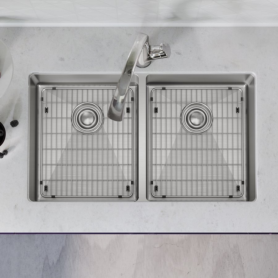 Crosstown® 18 Gauge Stainless Steel 31-1/2" x 18-1/2" x 9" Equal Double Bowl Undermount Sink Kit with Filtered Faucet