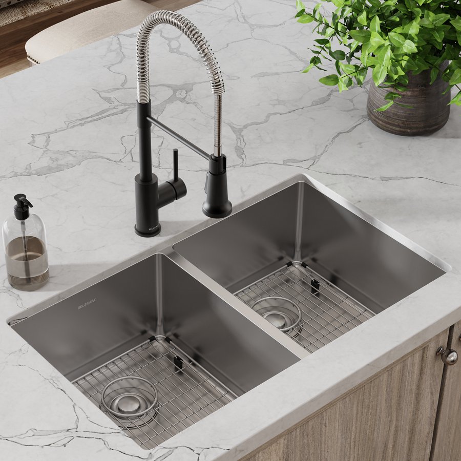 Crosstown® 18 Gauge Stainless Steel 31-1/2" x 18-1/2" x 9" Equal Double Bowl Undermount Sink & Faucet Kit with Bottom Grid & Drain