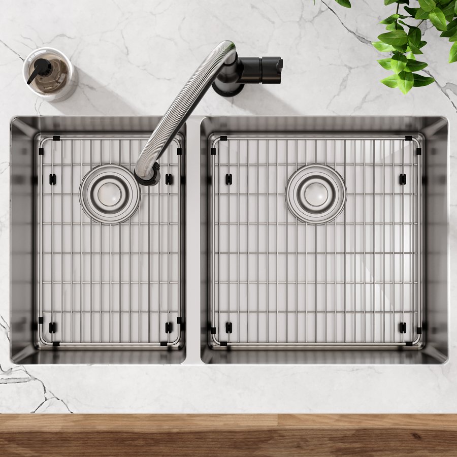 Crosstown® 18 Gauge Stainless Steel 31-1/2" x 18-1/2" x 9" 40/60 Double Bowl Undermount Sink Kit