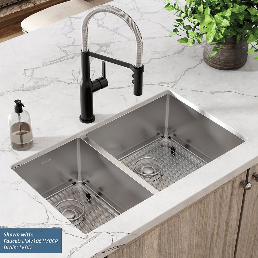 Crosstown® 18 Gauge Stainless Steel 31-1/2" x 18-1/2" x 9" 40/60 Double Bowl Undermount Sink Kit