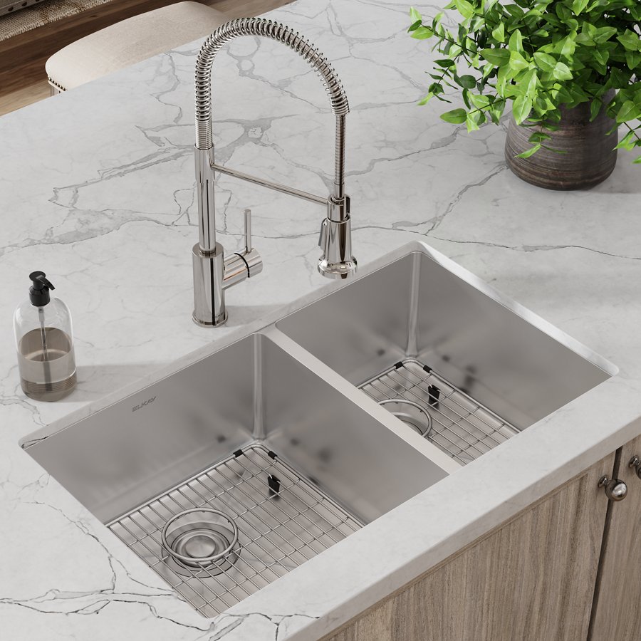 Crosstown® 18 Gauge Stainless Steel 31-1/2" x 18-1/2" x 9" 60/40 Double Bowl Undermount Sink & Faucet Kit with Bottom Grid & Drain