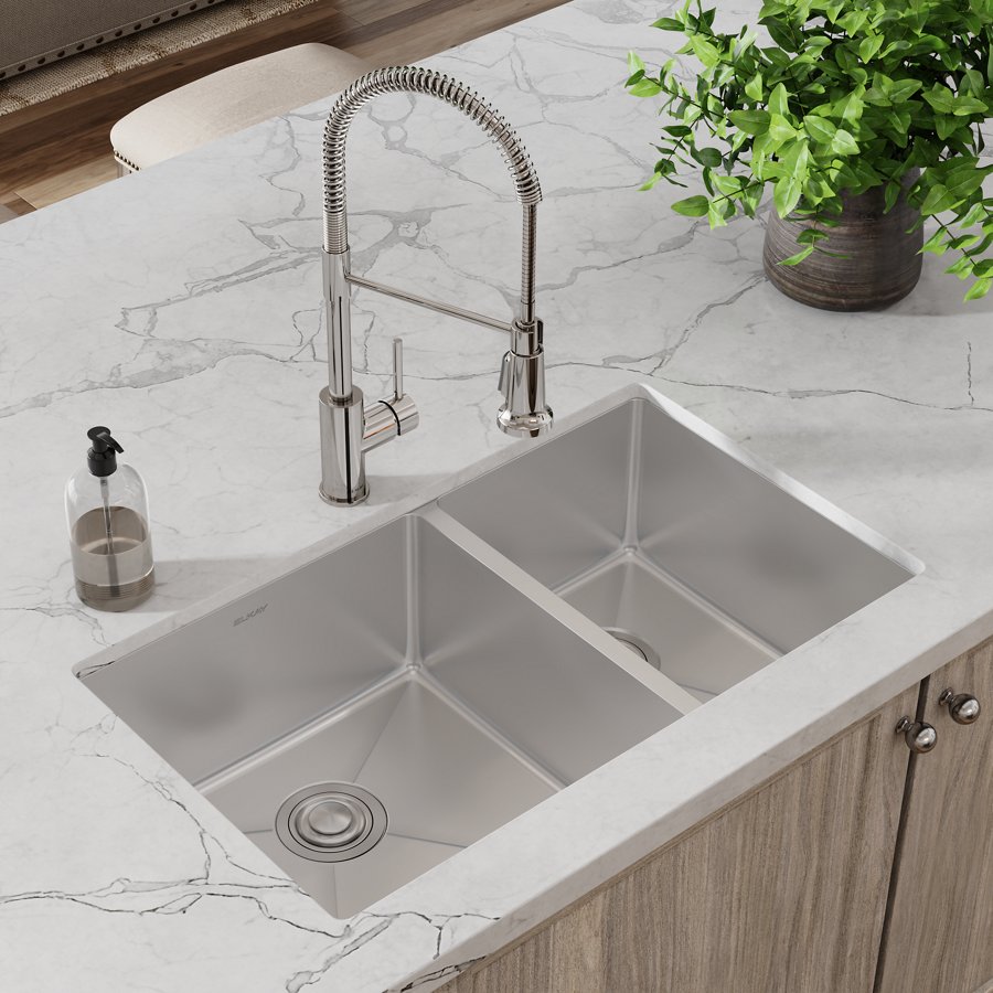 Crosstown® 18 Gauge Stainless Steel 31-1/2" x 18-1/2" x 9" 60/40 Double Bowl Undermount Sink & Faucet Kit with Drain