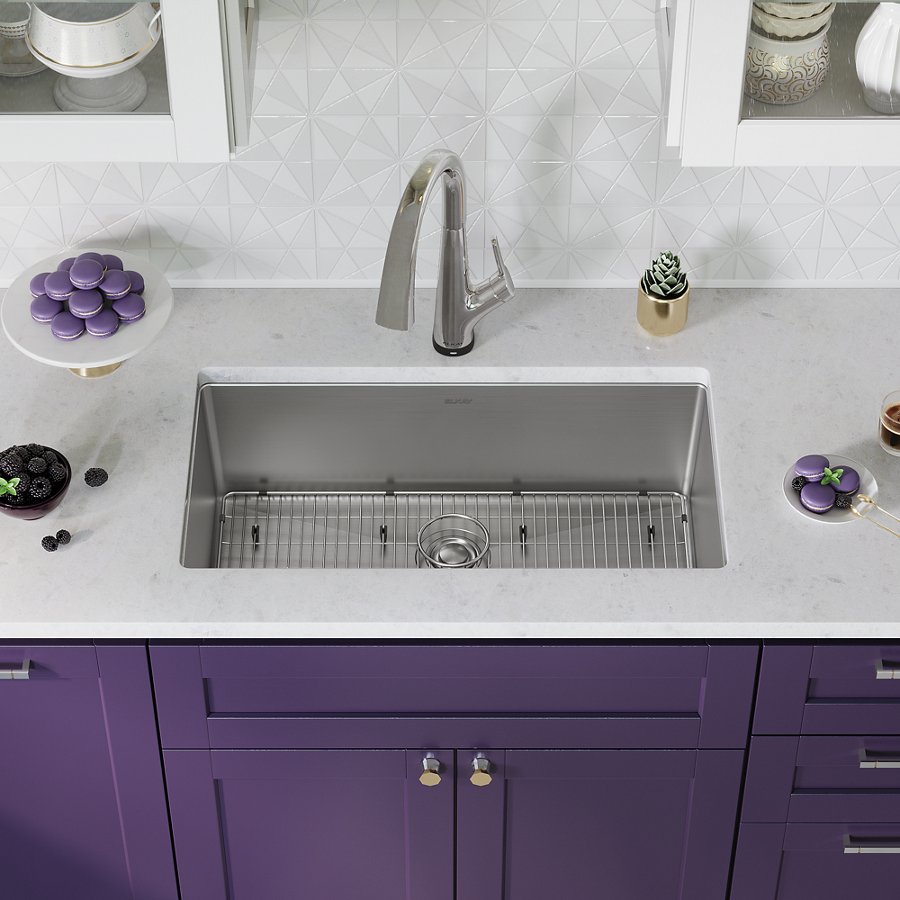 Crosstown® 16 Gauge Stainless Steel 32-1/2" x 18" x 10" Single Bowl Undermount Sink Kit with Filtered Faucet