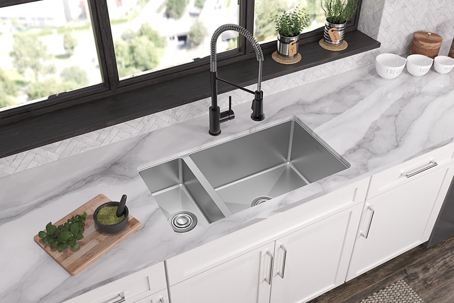 Crosstown® 16 Gauge Stainless Steel 32-1/4" x 18-1/4" x 10" 30/70 Double Bowl Undermount Sink