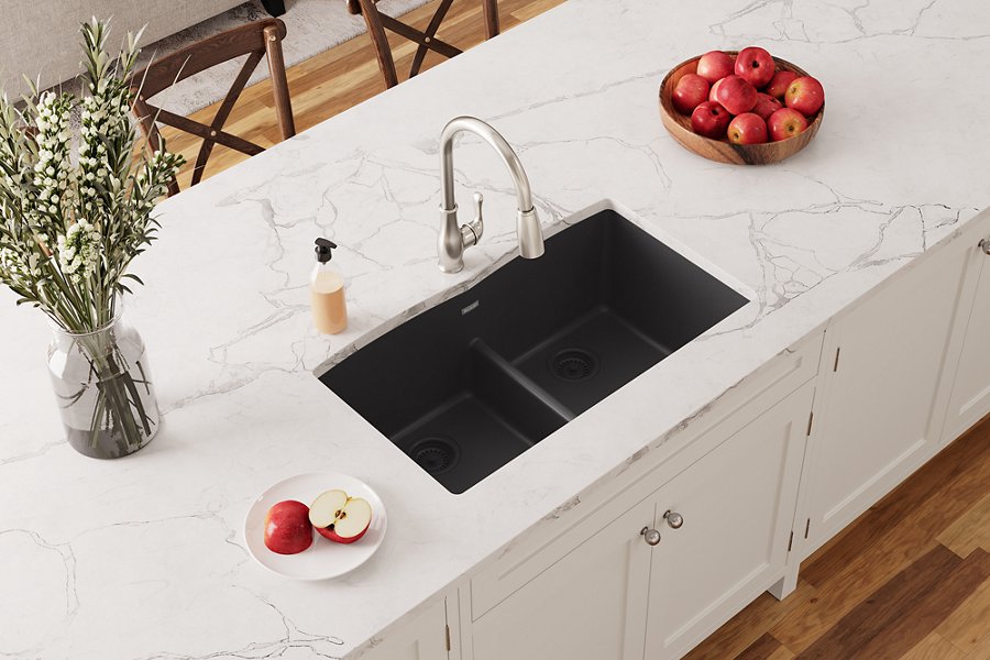 Quartz Classic® 33" x 19" x 10" Equal Double Bowl Undermount Sink with Aqua Divide