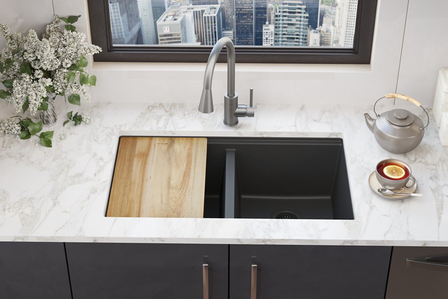 Quartz Classic 33" x 22" x 9-1/2" Equal Double Bowl Undermount Workstation Sink 4pc Kit