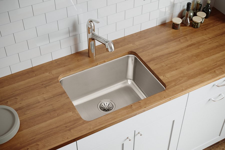 Lustertone® Classic Stainless Steel 23-1/2" x 18-1/4" x 10" Single Bowl Undermount Sink