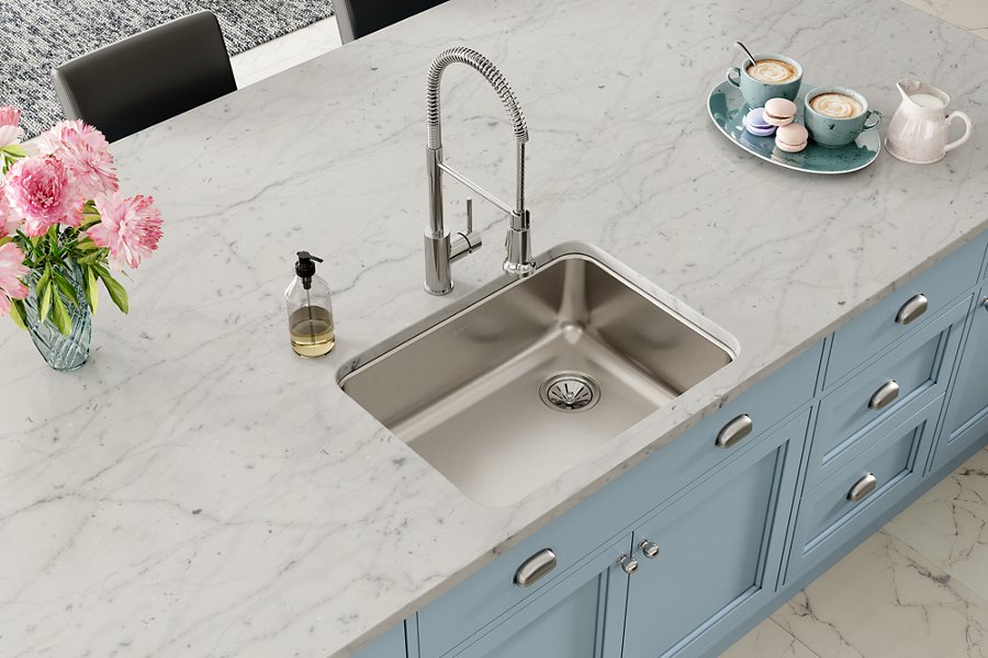 Lustertone® Classic Stainless Steel 25-1/2" x 19-1/4" x 8" Single Bowl Undermount Sink with Right Drain
