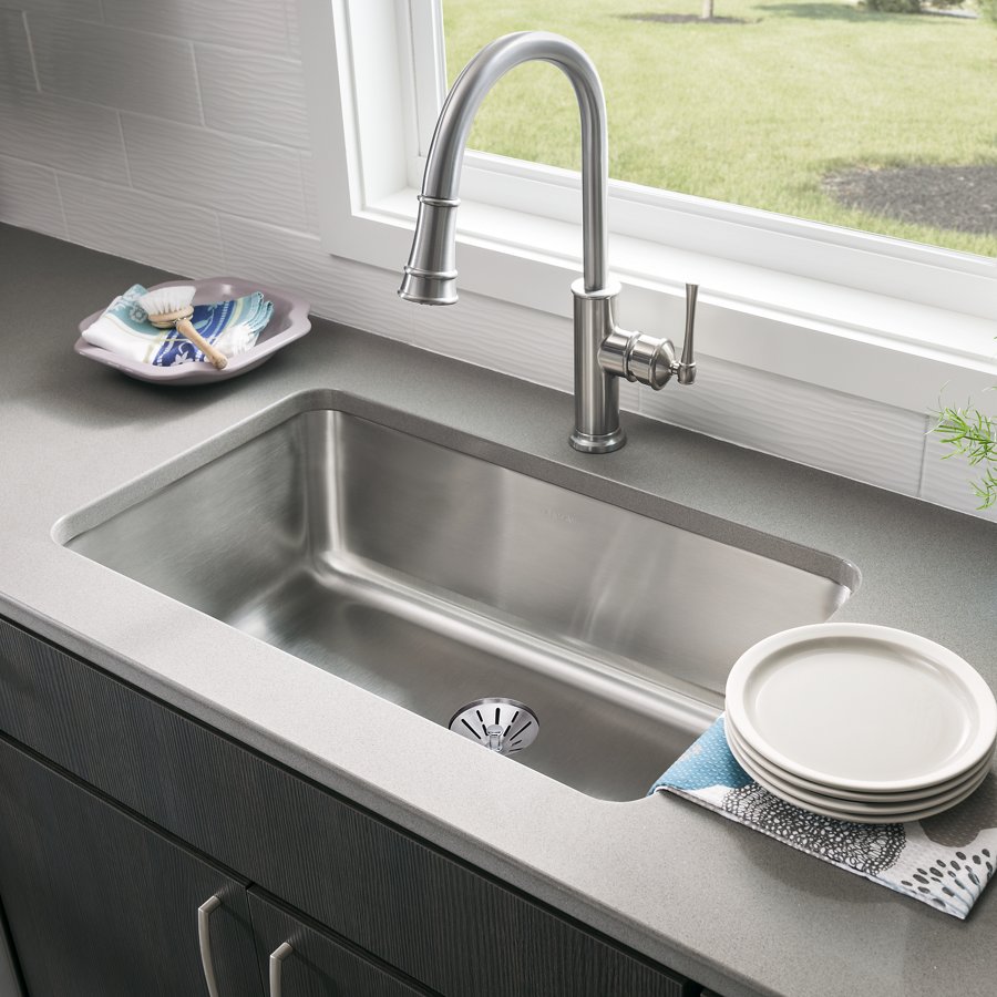 Lustertone® Classic Stainless Steel 30-1/2" x 18-1/2" x 10" Single Bowl Undermount Sink Kit with Perfect Drain®