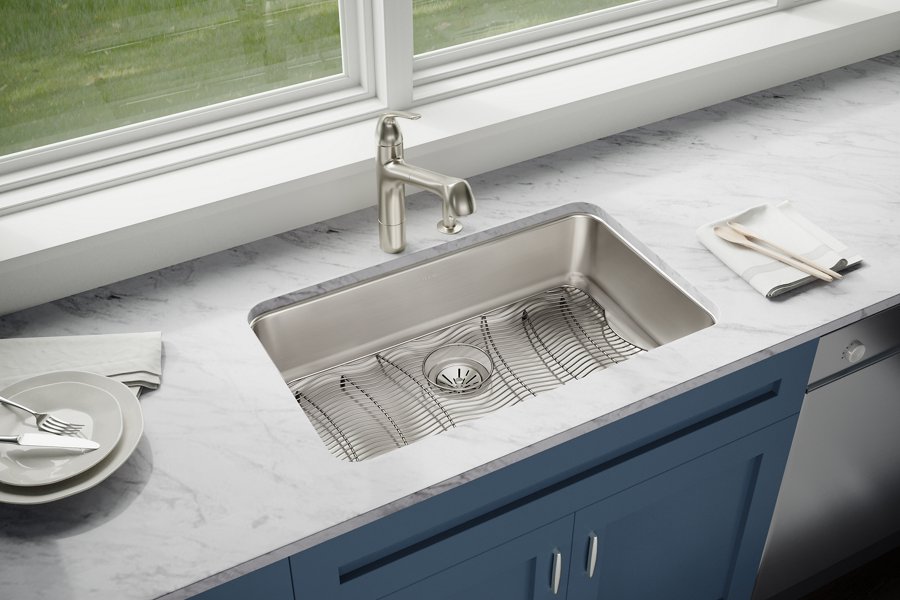 Lustertone® Classic Stainless Steel, 30-1/2" x 18-1/2" x 7-1/2" Single Bowl Undermount Sink Kit
