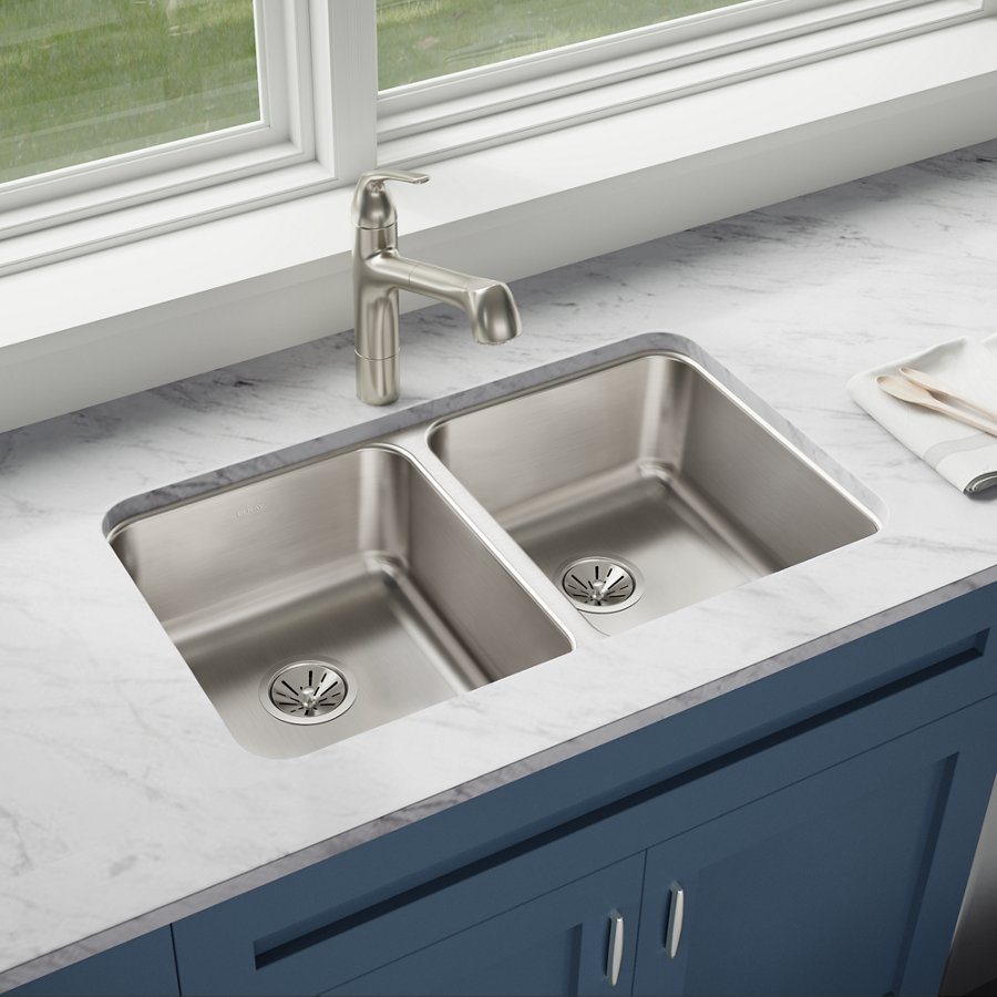 Lustertone® Classic Stainless Steel, 30-3/4" x 18-1/2" x 7-7/8" Equal Double Bowl Undermount Sink