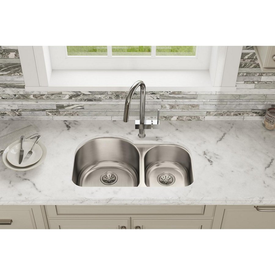 Lustertone® Classic Stainless Steel 31-1/4" x 20" x 10" Offset 60/40 Double Bowl Undermount Sink