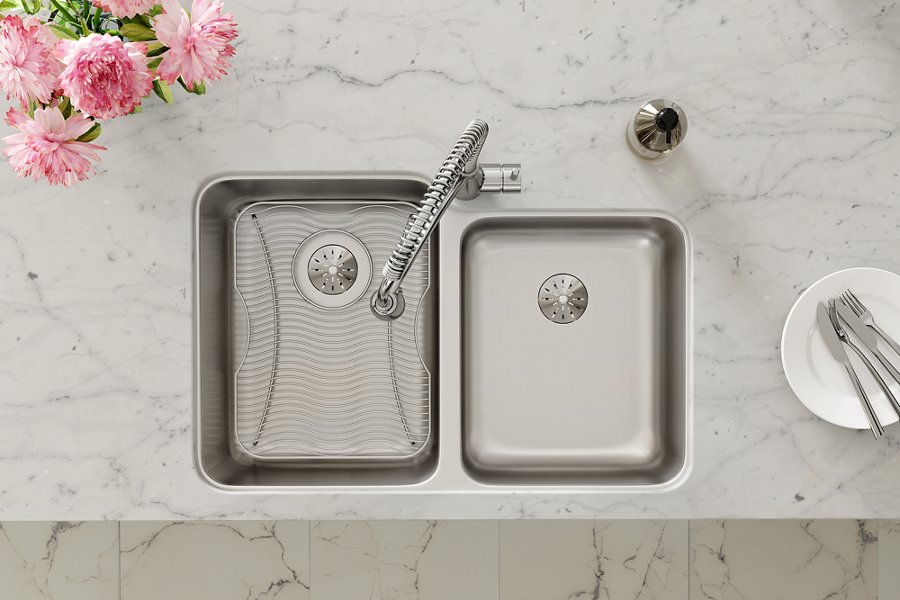 Lustertone® Classic Stainless Steel 31-1/4" x 20-1/2" x 9-7/8" Double Bowl Undermount Sink Kit with Right Perfect Drain®