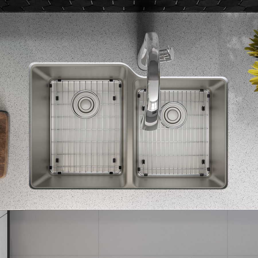 Lustertone Iconix® 18 Gauge Stainless Steel 31-1/4" x 20-1/2" x 9" Offset 60/40 Bowl Undermount Sink Kit w/Filter Faucet