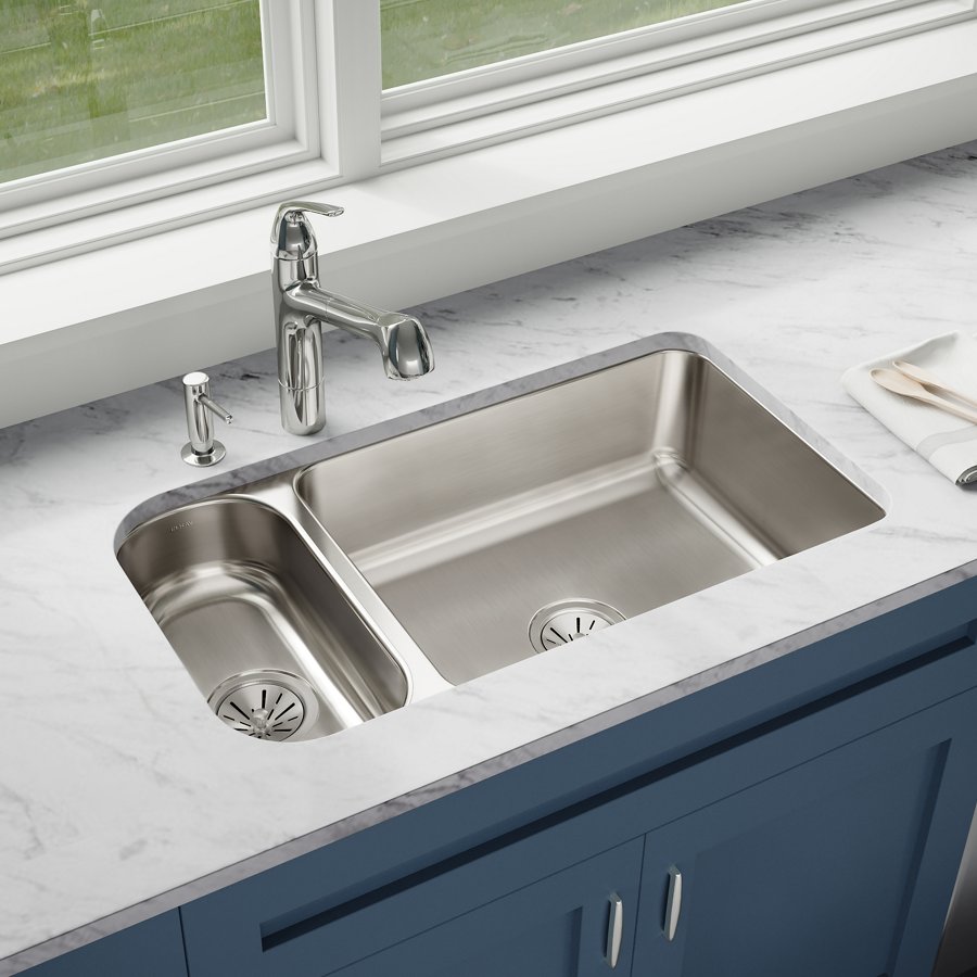 Lustertone® Classic Stainless Steel, 32-1/4" x 18-1/4" x 7-3/4" 30/70 Double Bowl Undermount Sink