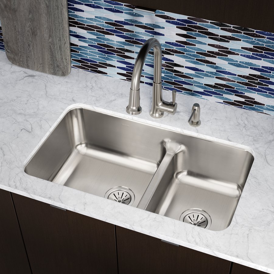 Lustertone® Classic Stainless Steel 32-1/16" x 18-1/2" x 9" 40/60 Double Bowl Undermount Sink with Aqua Divide