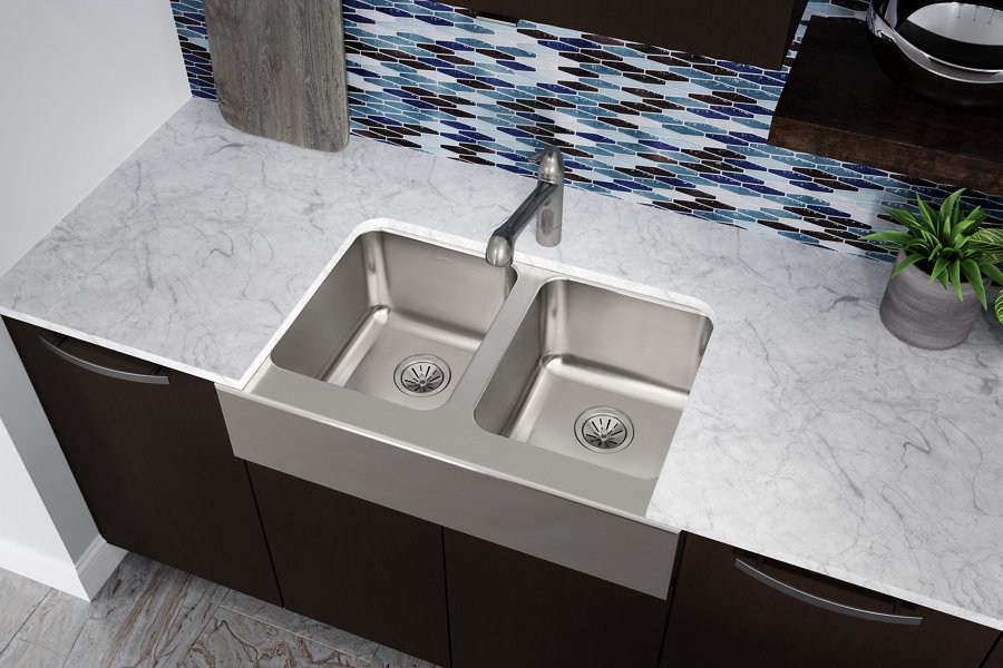 Lustertone® Classic Stainless Steel 33" x 20-1/2" x 7-7/8" Equal 0-Hole Double Bowl Farmhouse Sink