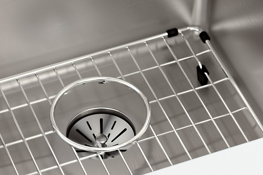 Lustertone Iconix® 16 Gauge Stainless Steel 18-1/2" x 18-1/2" x 9" Single Bowl Undermount Sink Kit with Perfect Drain®
