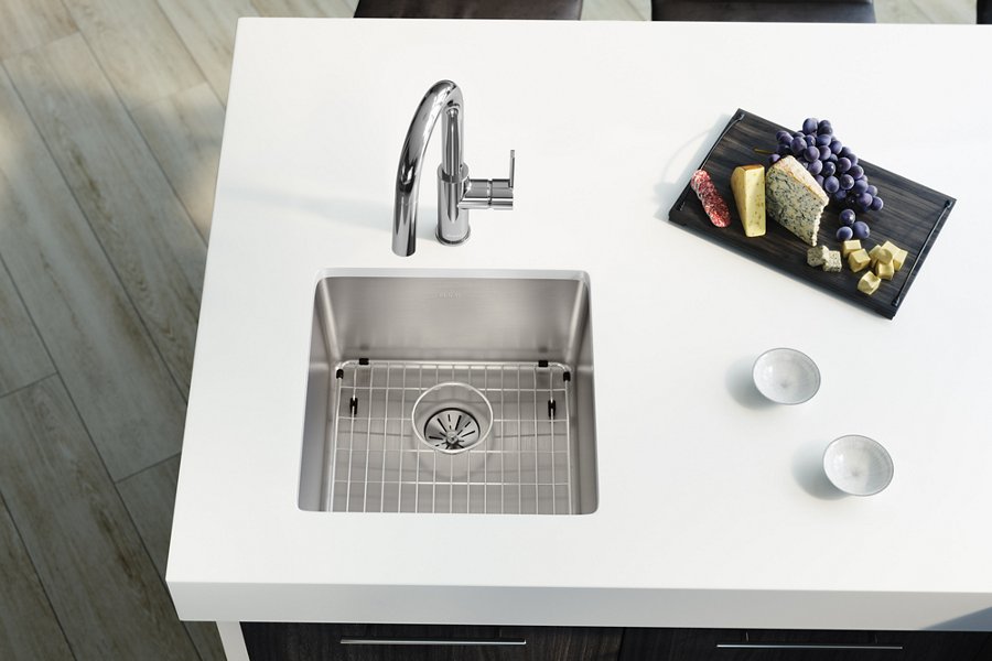 Lustertone Iconix® 16 Gauge Stainless Steel 18-1/2" x 18-1/2" x 9" Single Bowl Undermount Sink Kit with Perfect Drain®