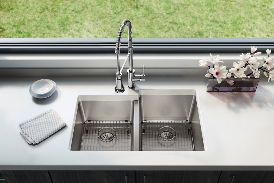 Lustertone Iconix® 16 Gauge Stainless Steel 31-1/4" x 20-1/2" x 9" Double Bowl Undermount Sink Kit with Left Perfect Drain®
