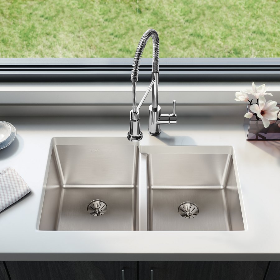 Lustertone Iconix® 16 Gauge Stainless Steel 31-1/4" x 20-1/2" x 9" Double Bowl Undermount Sink with Right Perfect Drain®