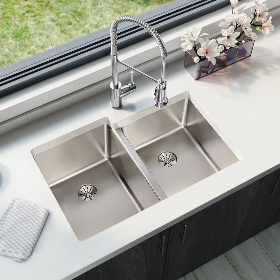 Lustertone Iconix® 16 Gauge Stainless Steel 31-1/4" x 20-1/2" x 9" Double Bowl Undermount Sink with Right Perfect Drain®