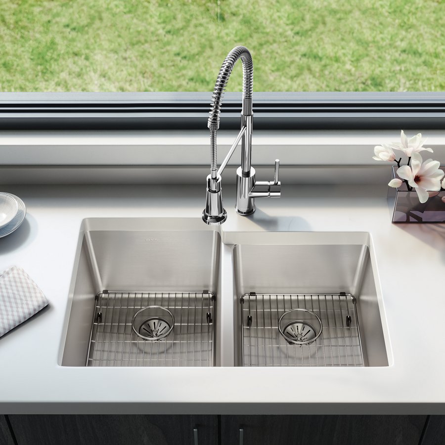 Lustertone Iconix® 16 Gauge Stainless Steel 31-1/4" x 20-1/2" x 9" Double Bowl Undermount Sink Kit with Right Perfect Drain®