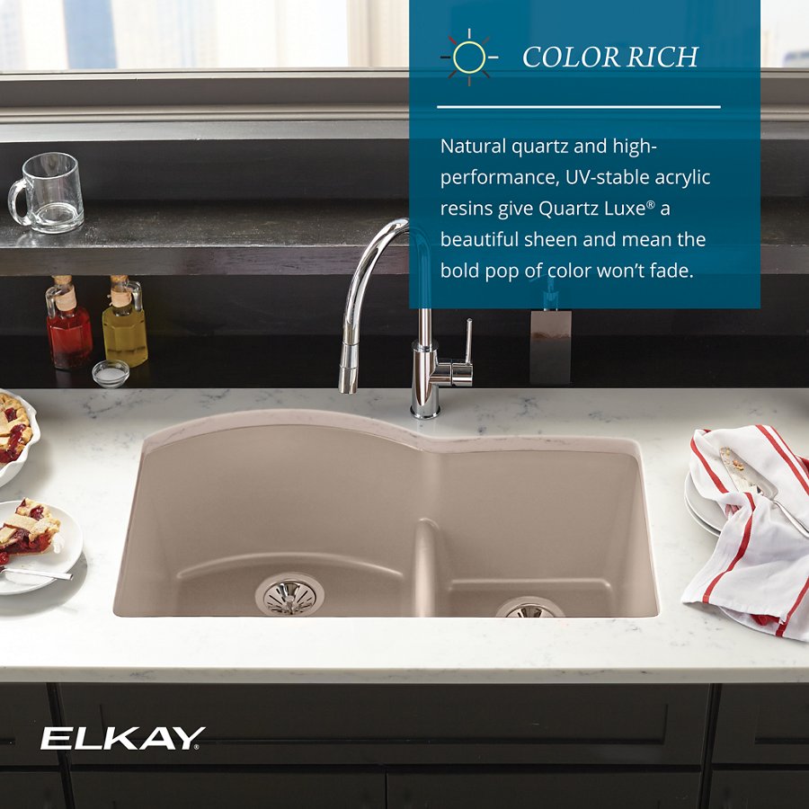 Quartz Luxe® 33" x 18-1/2" x 9-1/2" Equal Double Bowl Undermount Sink