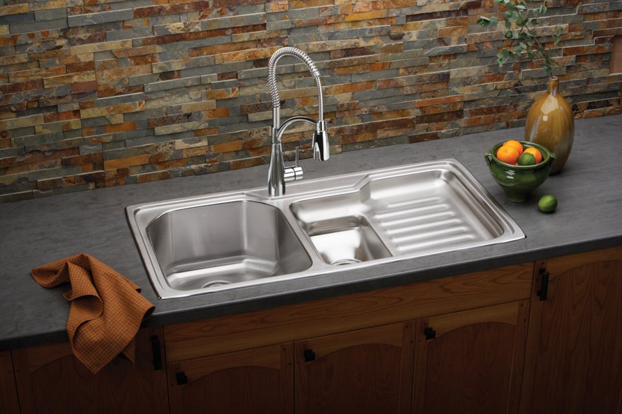 Avado® Single Hole Kitchen Faucet with Semi-professional Spout Forward Only Lever Handle