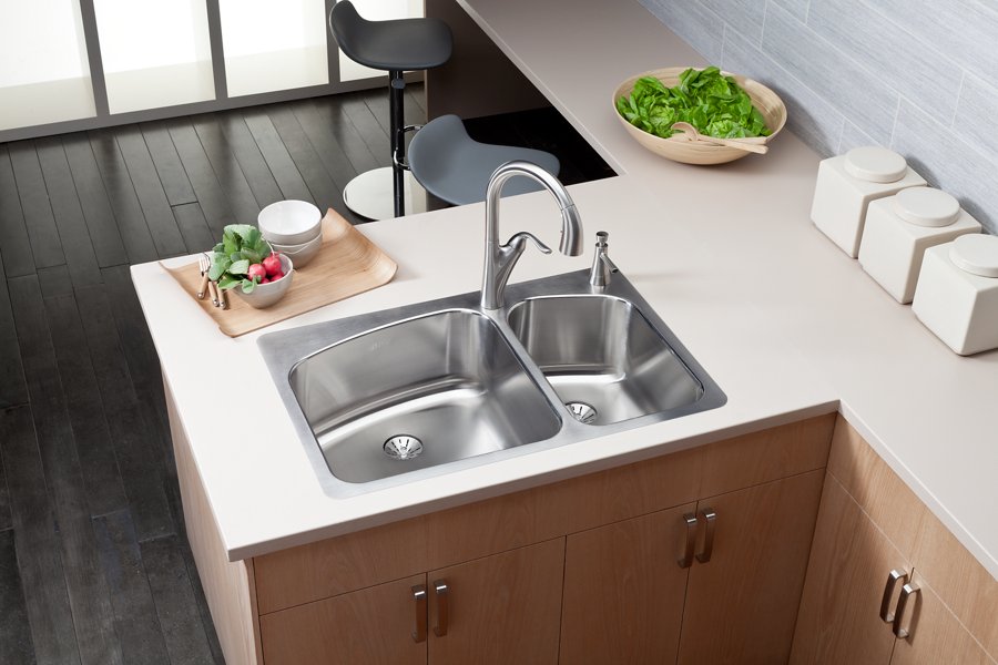 Lustertone® Classic Stainless Steel 33" x 22" x 9" 60/40 Double Bowl Dual Mount Sink with Perfect Drain®
