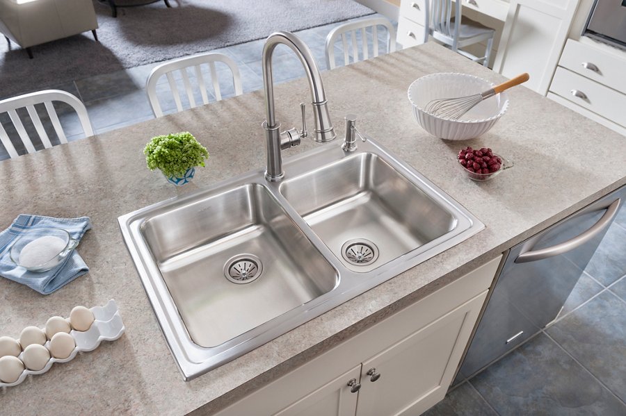 Lustertone® Classic Stainless Steel 33" x 22" x 7-7/8" Offset 60/40 Double Bowl Drop-in Sink